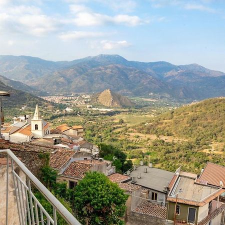 Le Chevalier Apartment Castiglione De Sicilia Exteriör bild